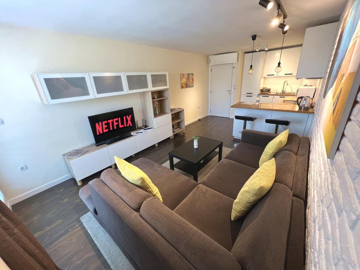 Unique Luxurious Jacuzzi Penthouse Duplex In City Center! 2 Baths! Free Parking! Sofia Exteriör bild